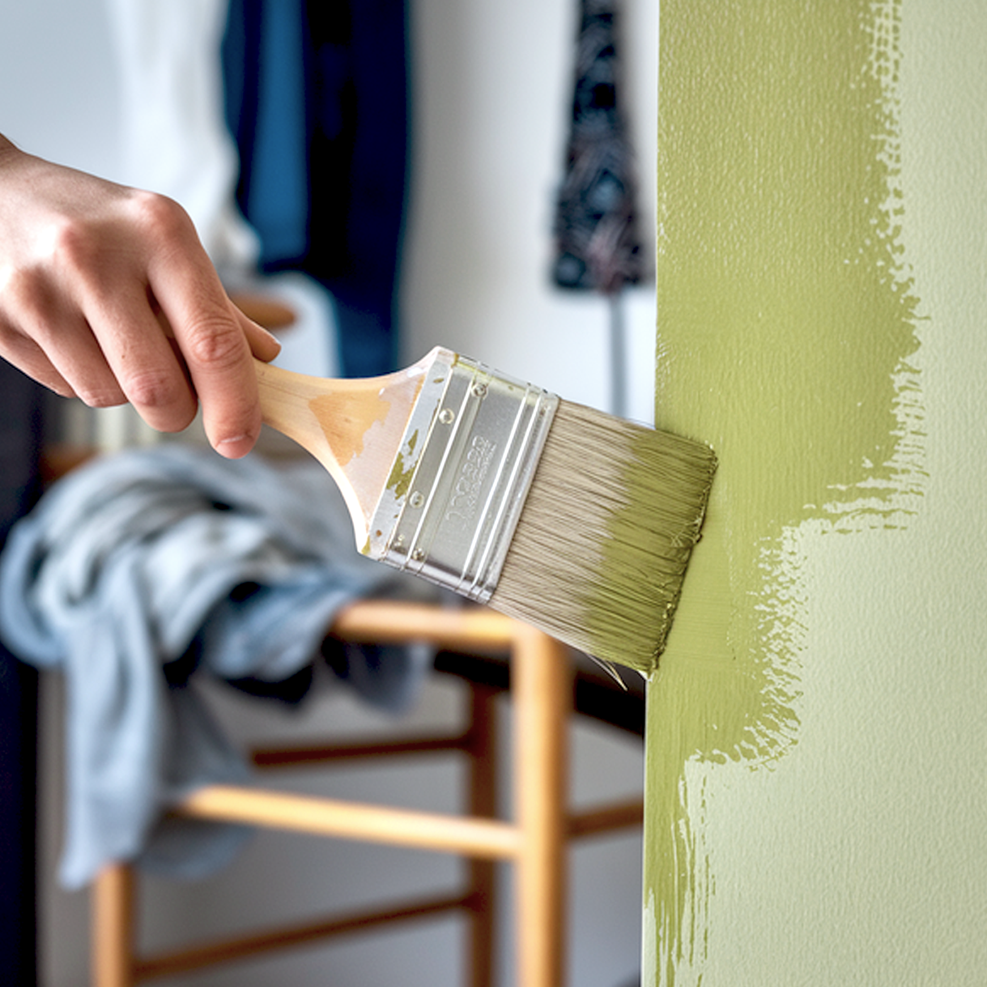 parrot green paint brush