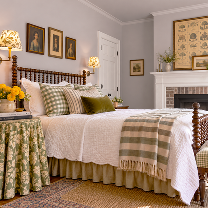 victorian mauve painted bedroom