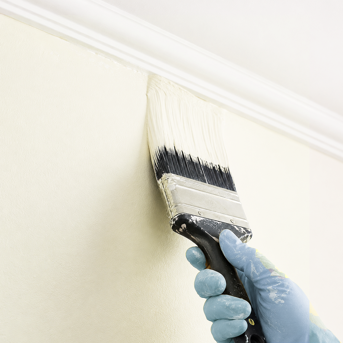 white blush paint brush